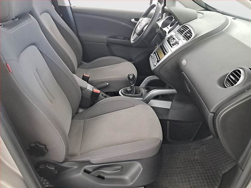 Seat Altea (2011) 1.6 TDI, Tempomat - fotka 9 z 16