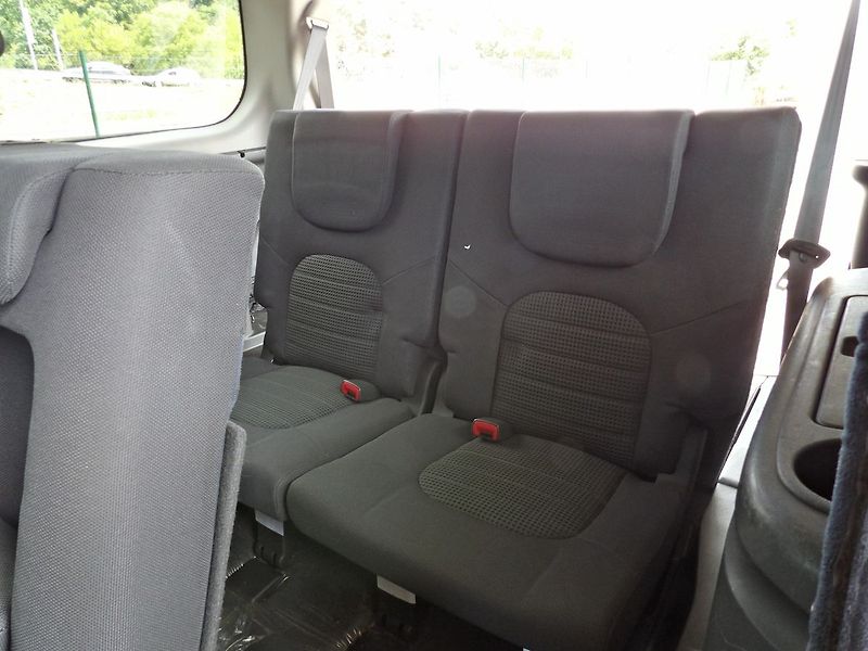 Nissan Pathfinder 2.5dCi 126kW Manuál Style - fotka 20 z 29
