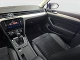 Volkswagen Passat (2018) R-Line 2.0 TDI, Kůže, Tempomat - náhled 8