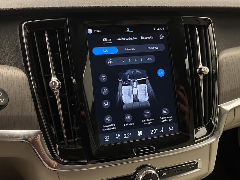 Volvo V90 CC B4 AWD CORE AUT CZ - fotka 32 z 52