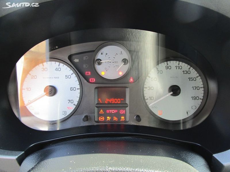 Citroën Berlingo 1,6HDI-73KW-KOUPEN ČR+NOVÁ STK - fotka 14 z 25
