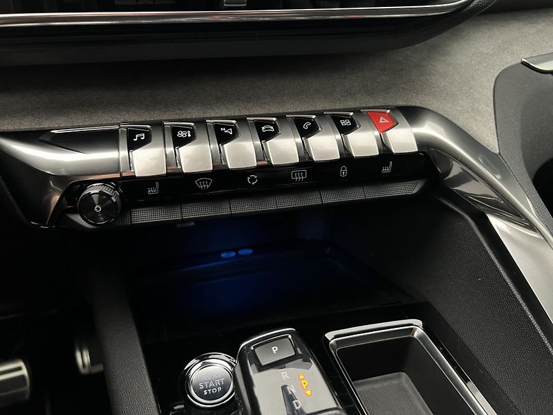 Peugeot 5008 GT 1.6 PURETECH AUT 7 MÍST - fotka 43 z 47