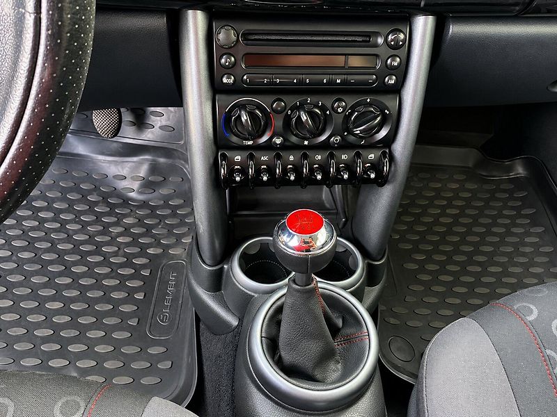Mini One 1,6i (66kW)*PANORAMA* - fotka 10 z 14
