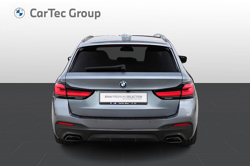 BMW Řada 5 530d xDrive Touring - fotka 4 z 14