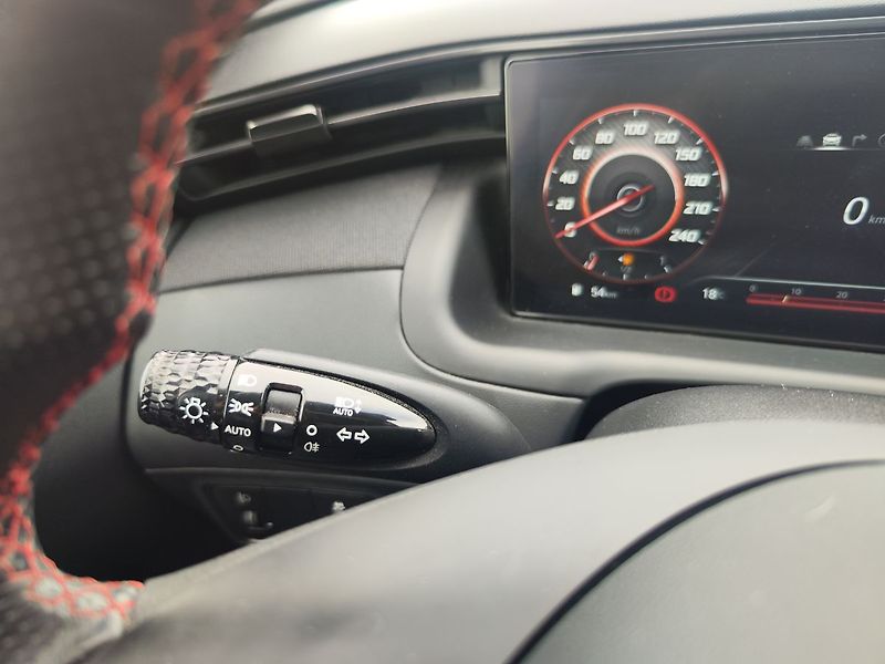 Hyundai Tucson 1.6 T-GDi/110kW N-Line - fotka 31 z 37