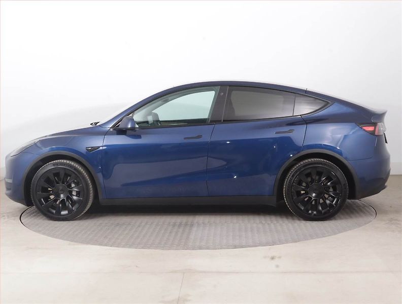 Tesla Model Y (2023) Long Range AWD 79kWh, SoH 91% - fotka 3 z 22