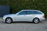 Mercedes-Benz Třídy C (2002) C 220 CDI Avantgarde - náhled 4