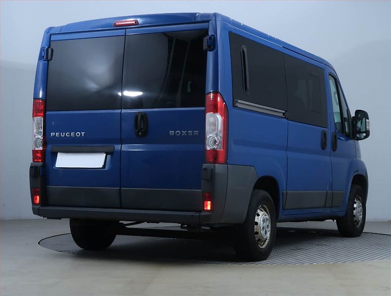 Peugeot Boxer (2013) 2.2 HDi, Bus, 9Míst - fotka 5 z 12