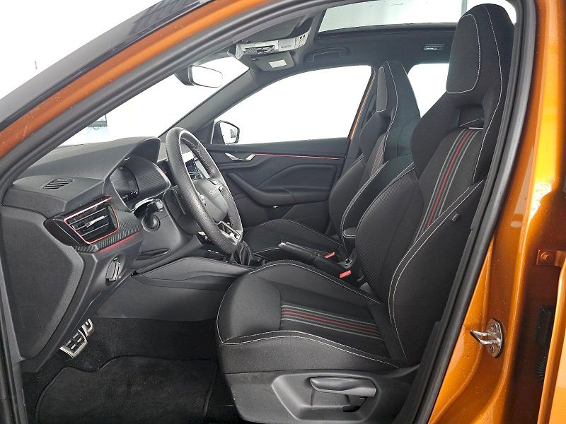 Škoda Kamiq (2025) 1.0TSi 85kW DSG MONTE CARLO - fotka 6 z 30
