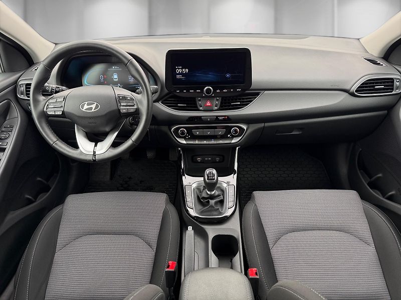 Hyundai i30 (2025) 1.0 T-GDi 74kW Family - fotka 19 z 24