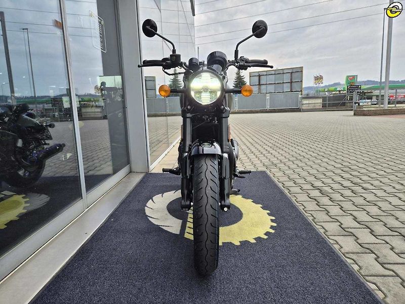Royal Enfield Shotgun 650 (2026) - fotka 9 z 23
