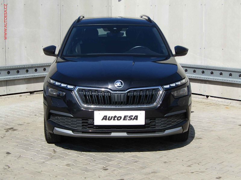 Škoda Kamiq (2021) 1.0 TSi, Style, kůže, TZ - fotka 2 z 20