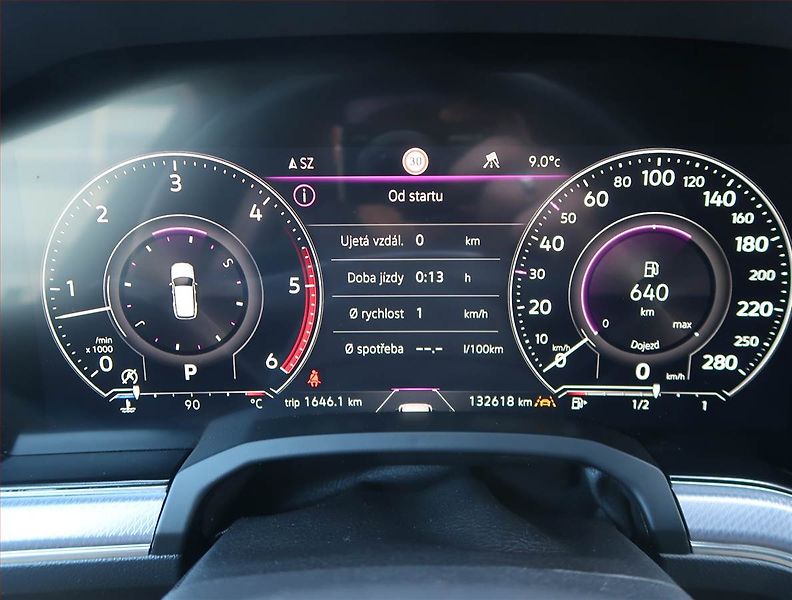 Volkswagen Touareg (2020) 3.0 TDI - fotka 11 z 14