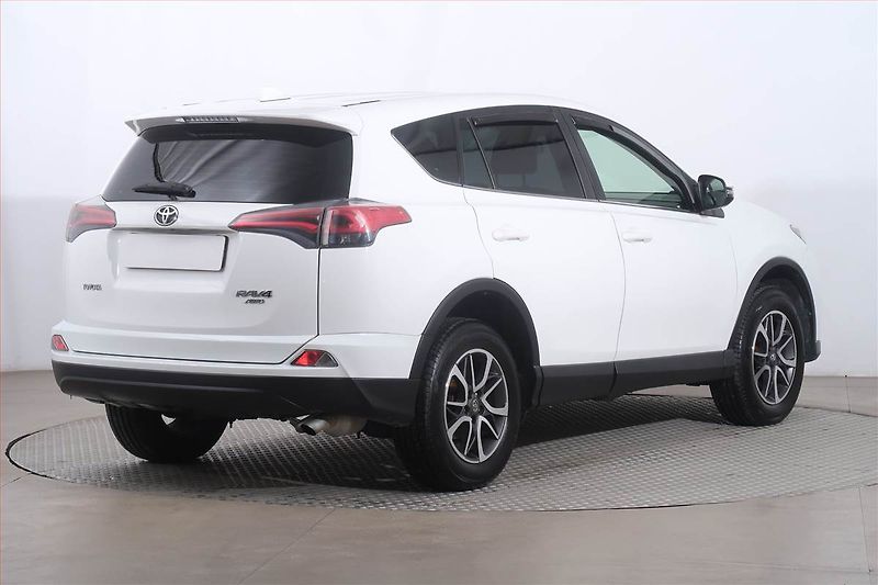 Toyota RAV4 (2016) 2.0 VVT-i, 4X4, Serv.kniha - fotka 5 z 19