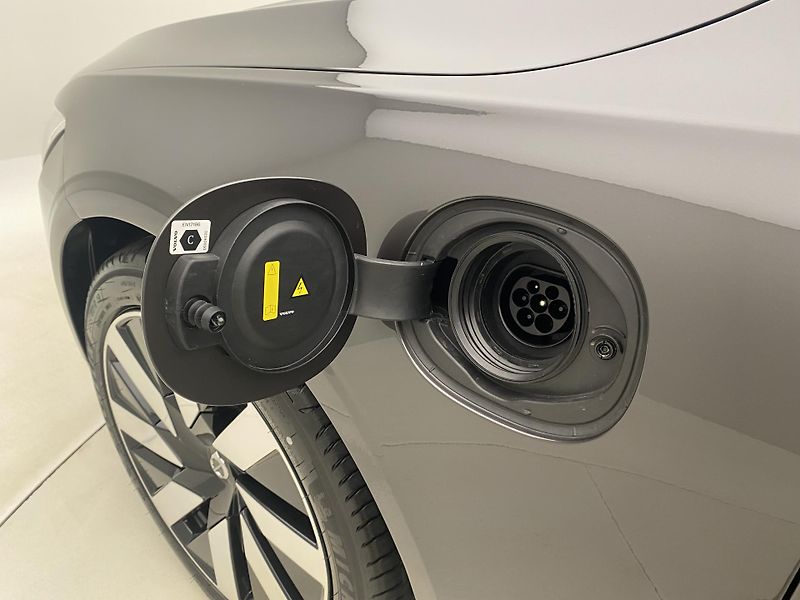 Volvo V90 T6 AWD RECHARGE DARK PLUS AUT - fotka 35 z 54