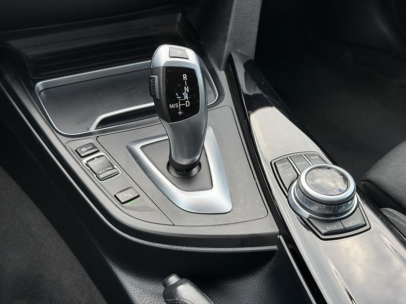 BMW Řada 3 320d xDrive Gran Turismo - fotka 14 z 22