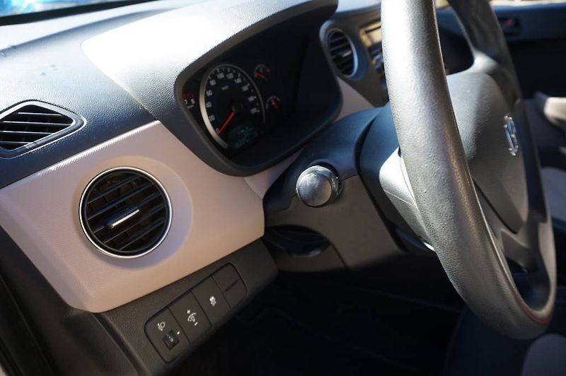 Hyundai i10 (2014) 1,0 1 MAJ V ČR - fotka 22 z 27