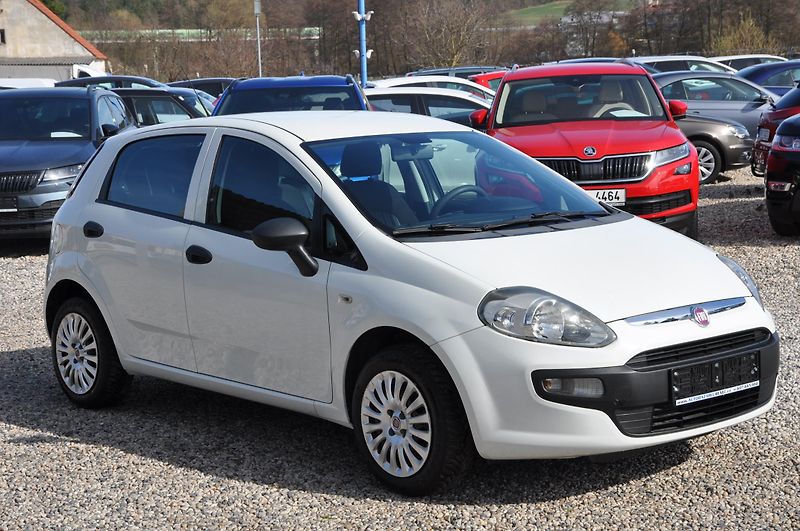 Fiat Punto 1.4i 55kW EVO - fotka 2 z 15