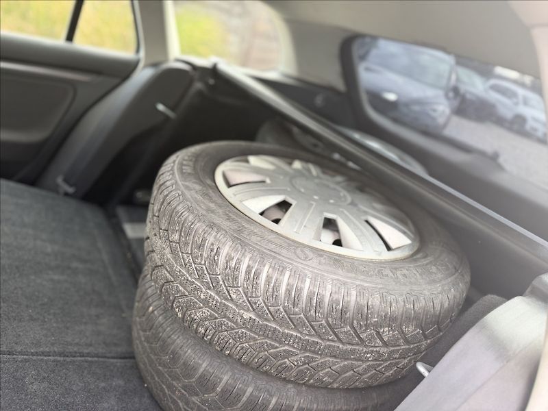 Volkswagen Golf 1,9 TDI 77kW +SADA KOL, TAŽNÉ - fotka 15 z 22