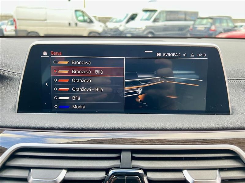 BMW Řada 7 3,0 730d xDrive záruka 2027 - fotka 35 z 61