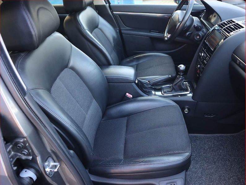 Peugeot 407 (2010) 2.2 HDI, Serv.kniha, Navi - fotka 8 z 17