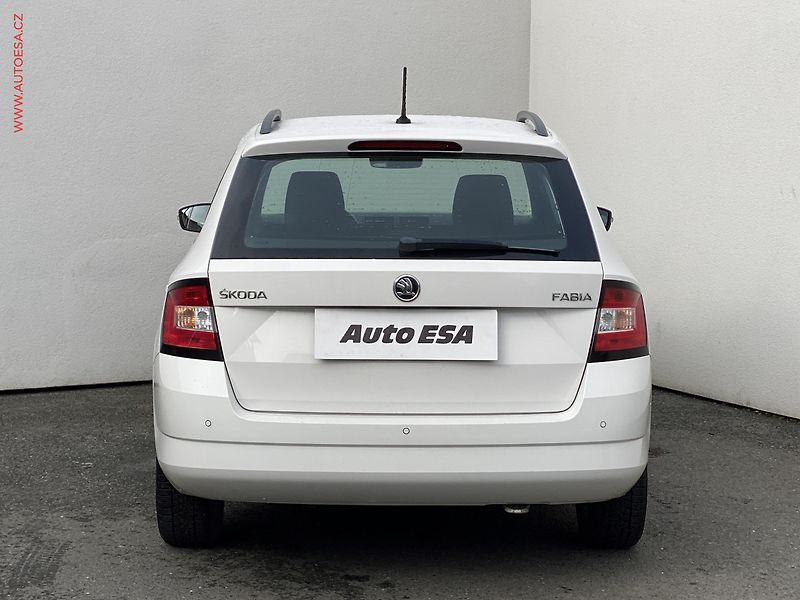 Škoda Fabia (2018) 1.0 TSi, 2.maj,ČR, Style, - fotka 5 z 18