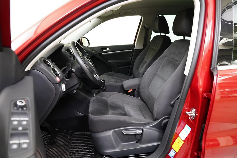 Volkswagen Tiguan - fotka 5 z 6