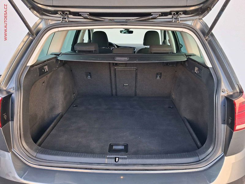 Volkswagen Golf (2019) 2.0 TDi, Join, DSG, LED - fotka 7 z 19