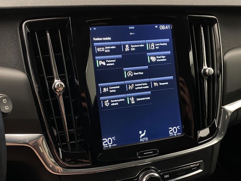 Volvo V90 D3 KINETIC REZERVACE - fotka 34 z 38