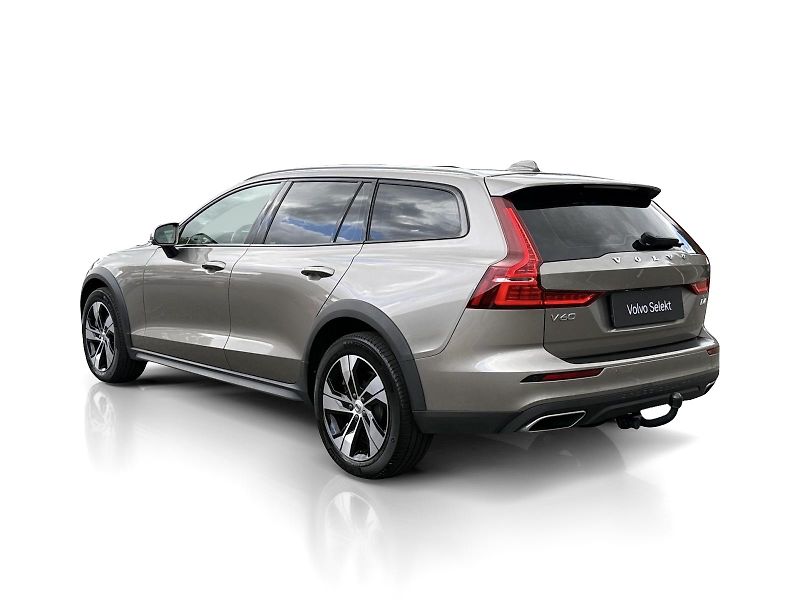 Volvo V60 CC B4 AWD //nezáv. topení+kola - fotka 4 z 33