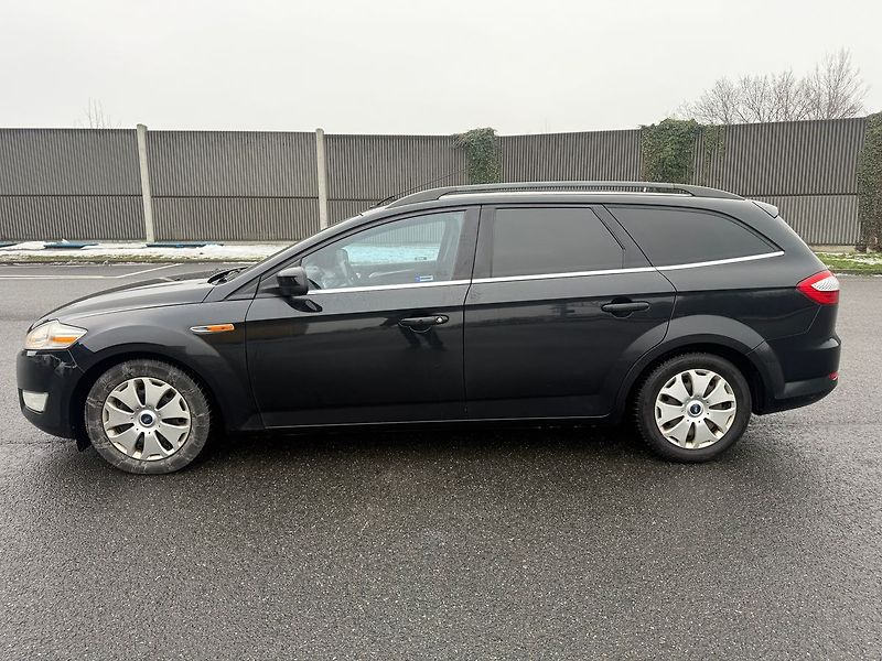 Ford Mondeo 2,0 TDCI GHIA KOMBI - fotka 2 z 17