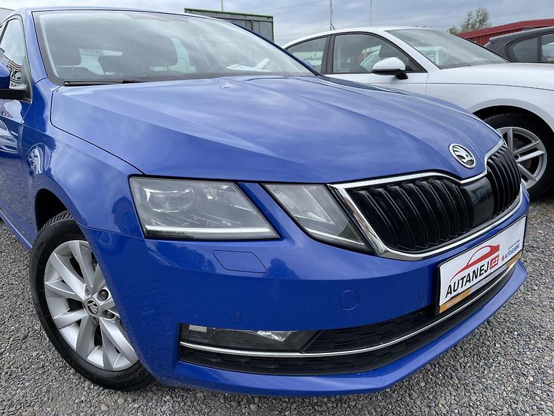 Škoda Octavia 1.6TDi 85kW Dsg STYLE+ DPH ČR! - fotka 2 z 39