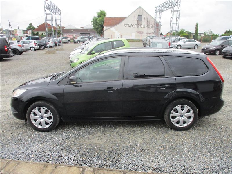 Ford Focus 1,6 16V, 75kW, digiklima,ABS, - fotka 8 z 20
