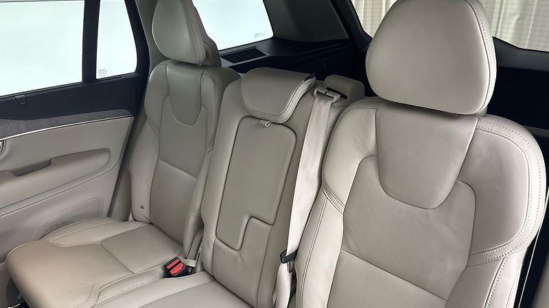 Volvo XC90 2.0 B5 AUT AWD Inscription - fotka 16 z 33
