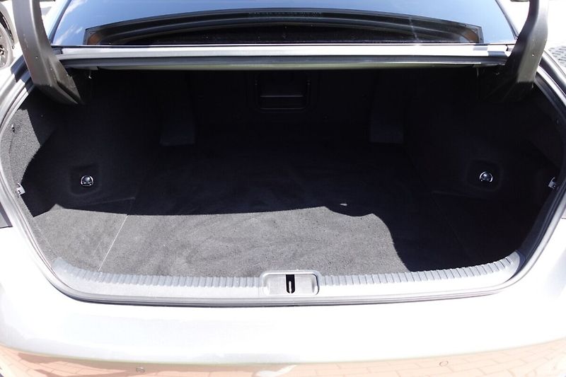 Lexus ES 300h ES300h 2,5HSD Prestige Top - fotka 17 z 39