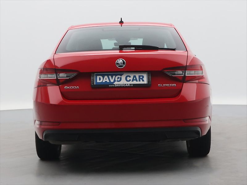 Škoda Superb 2,0 TDI 140kW CZ Style Kůže - fotka 6 z 32