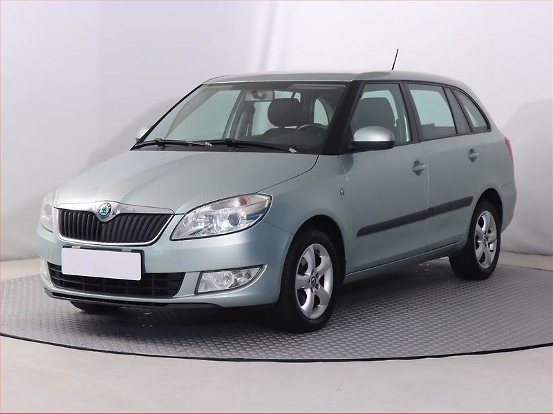 Škoda Fabia (2012) 1.2 TSI, Automat, po STK - fotka 2 z 19