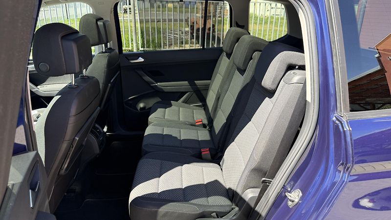 Volkswagen Touran (2022) 2.0TDi*110kW*DSG*7MÍST*STYLE* - fotka 12 z 29