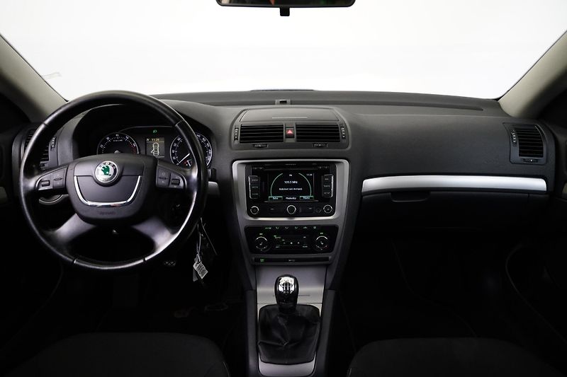 Škoda Octavia - fotka 5 z 25