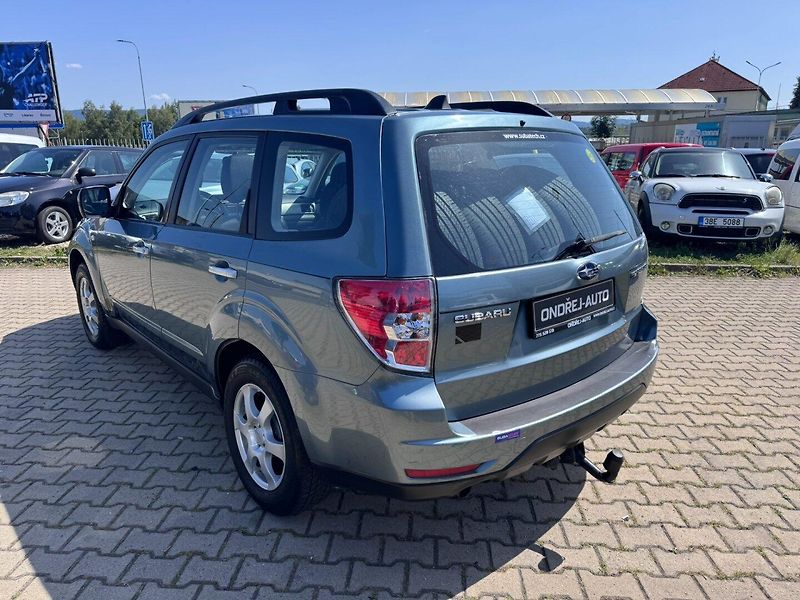 Subaru Forester (2008) 2,0i 110 KW TAŽNÉ SK STK - fotka 4 z 48