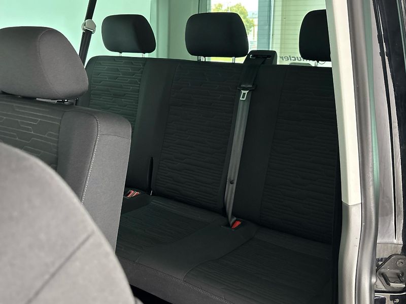 Volkswagen Caravelle Long Comfortline DSG - fotka 26 z 27
