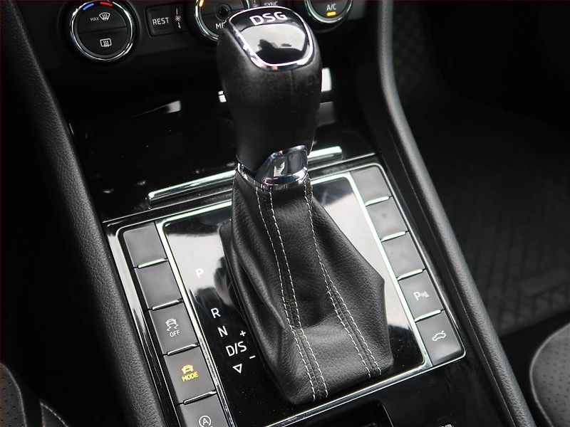 Škoda Superb (2016) Style 2.0 TDI, Automat, Kůže - fotka 13 z 19
