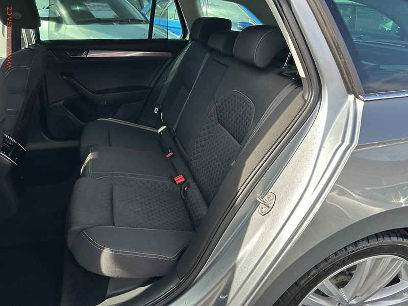Škoda Superb (2016) 2.0 TDi 4x4, Style, DSG - fotka 10 z 19