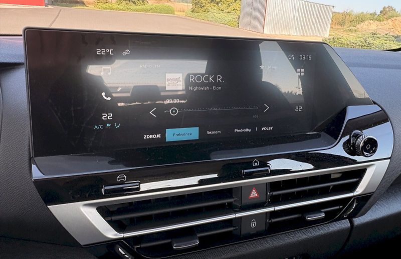 Citroën C4 (2024) X Plus 1,2 PureTech EAT8 - fotka 13 z 27