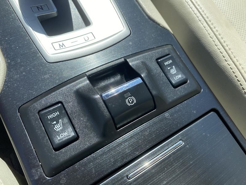 Subaru Outback 2.5i 170PS 4x4 BIFUEL PAN NAVI - fotka 150 z 157