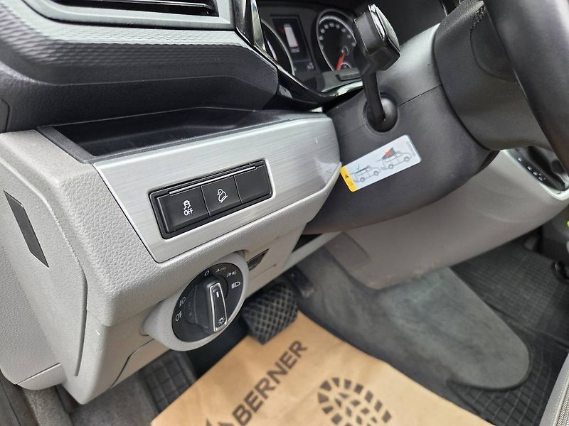 Volkswagen California 2.0 TDI DSG 4M Beach 7míst - fotka 69 z 75