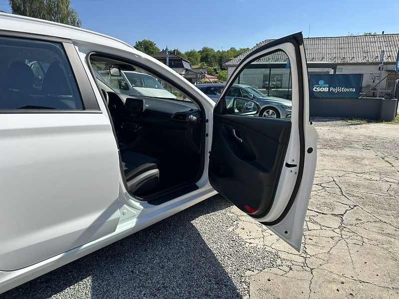 Hyundai i30 1.5 DPI 80kW serviska - fotka 29 z 34