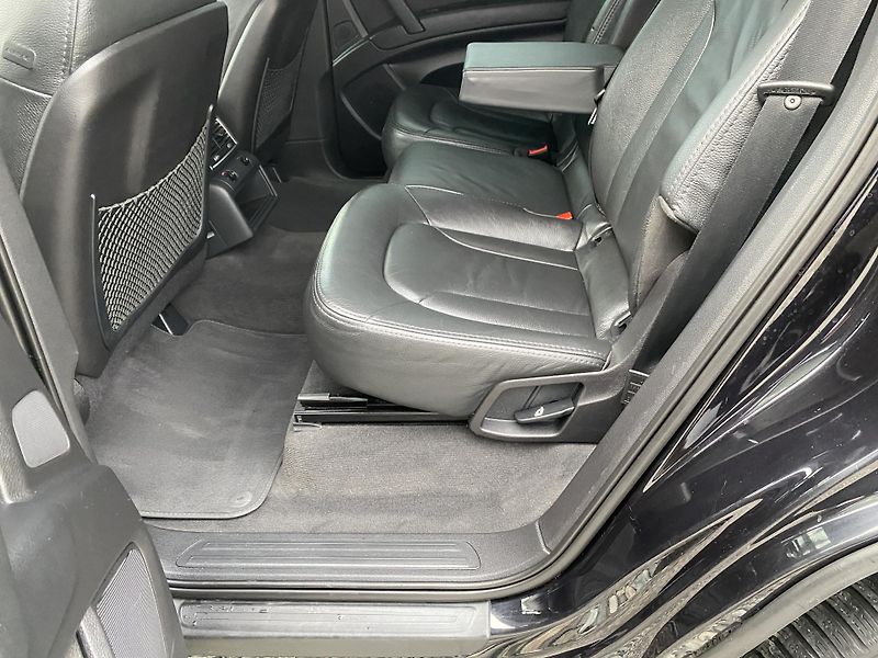 Audi Q7 3.0TDi 4x4 240PS FL 8Q SLINE!! - fotka 96 z 156