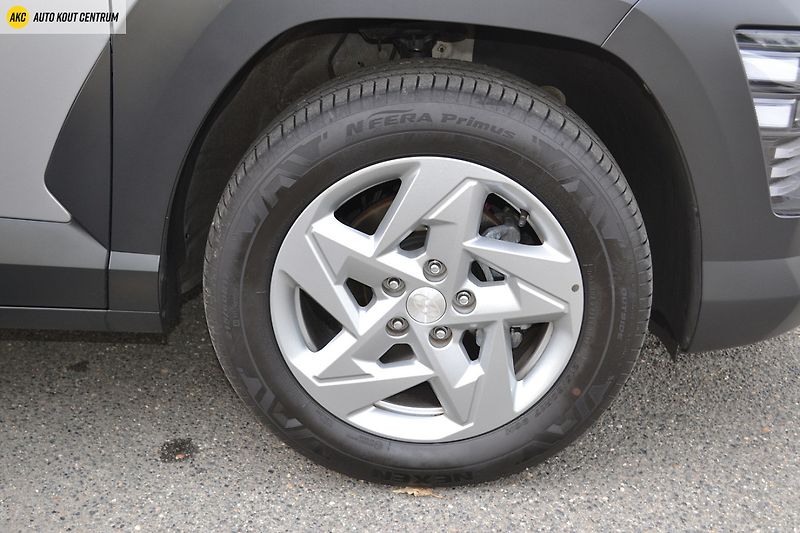 Hyundai Kona 1.0T-GDI DCT STYLE ECO TT - fotka 9 z 54