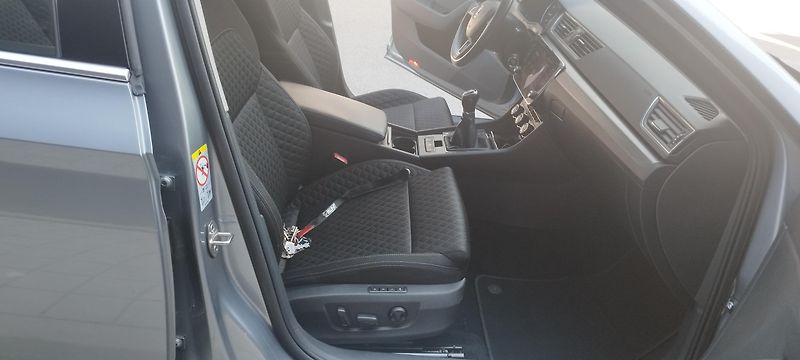 Škoda Superb 1.4TSi, 4x4 volat-608 081 843 - fotka 14 z 14
